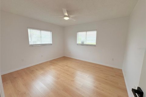 Casa en venta en Summerfield, Florida, 3 dormitorios, 188.22 m2 № 2141939 - foto 29