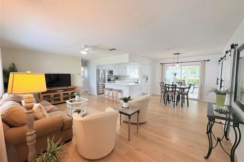 Casa en venta en Summerfield, Florida, 3 dormitorios, 188.22 m2 № 2141939 - foto 7