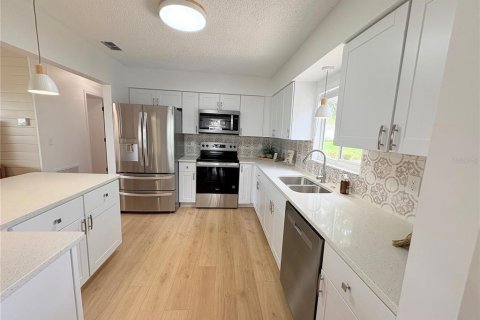 Casa en venta en Summerfield, Florida, 3 dormitorios, 188.22 m2 № 2141939 - foto 16
