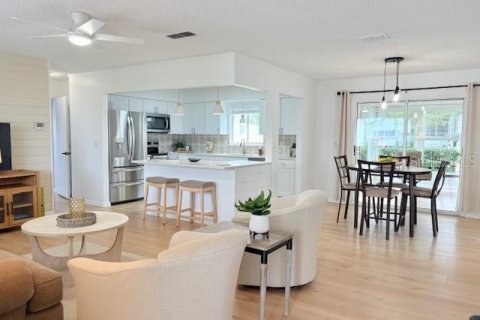 Casa en venta en Summerfield, Florida, 3 dormitorios, 188.22 m2 № 2141939 - foto 3