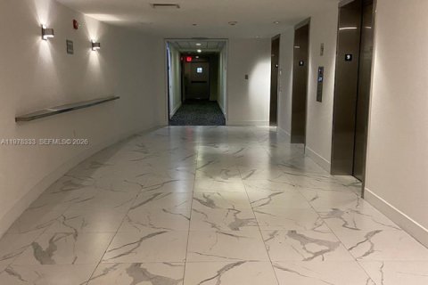 Copropriété à vendre à Miami Beach, Floride: 1 chambre, 89.37 m2 № 2042172 - photo 19