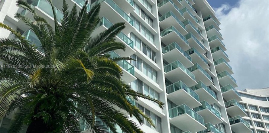 Condo à Miami Beach, Floride, 1 chambre  № 2042172