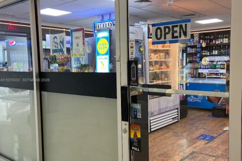 Copropriété à vendre à Miami Beach, Floride: 1 chambre, 89.37 m2 № 2042172 - photo 12