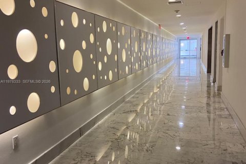 Copropriété à vendre à Miami Beach, Floride: 1 chambre, 89.37 m2 № 2042172 - photo 13