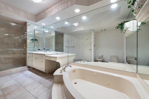Condominio en venta en Aventura, Florida, 2 dormitorios, 144.93 m2 № 2267588 - foto 25