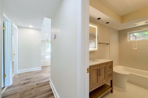 Villa ou maison à louer à Orlando, Floride: 2 chambres, 99.22 m2 № 2416796 - photo 19