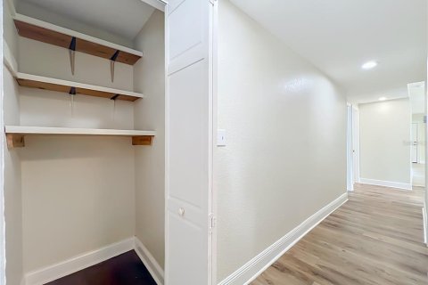 Villa ou maison à louer à Orlando, Floride: 2 chambres, 99.22 m2 № 2416796 - photo 26