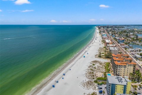 Land in Madeira Beach, Florida № 1526034 - photo 6