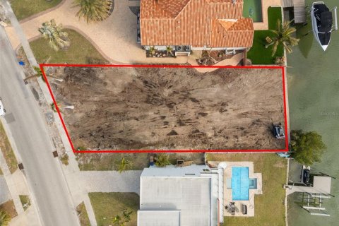 Land in Madeira Beach, Florida № 1526034 - photo 2