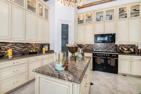 Casa en venta en Four Corners, Florida, 5 dormitorios, 390.19 m2 № 2139094 - foto 22