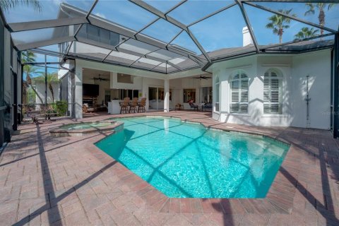 Villa ou maison à vendre à Land O' Lakes, Floride: 5 chambres, 457.26 m2 № 2399435 - photo 2
