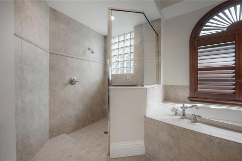 Villa ou maison à vendre à Land O' Lakes, Floride: 5 chambres, 457.26 m2 № 2399435 - photo 22
