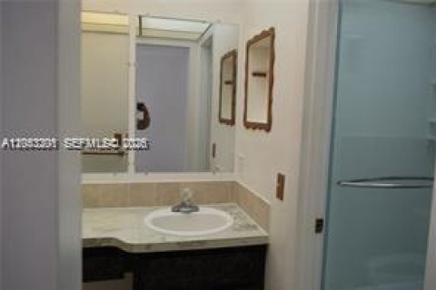 Купить кондоминиум в Лодердейл-Лейкс, Флорида 1 спальня, 61.5м2, № 2244652 - фото 13
