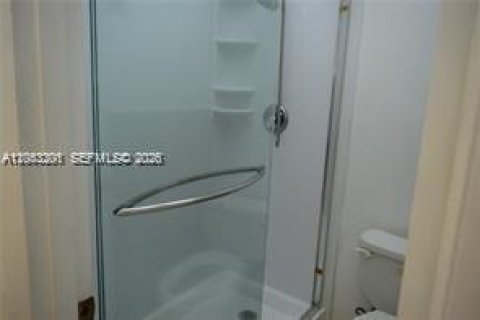 Купить кондоминиум в Лодердейл-Лейкс, Флорида 1 спальня, 61.5м2, № 2244652 - фото 14