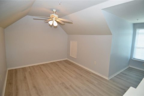 Townhouse in Sarasota, Florida 3 bedrooms, 139.26 sq.m. № 2202435 - photo 20
