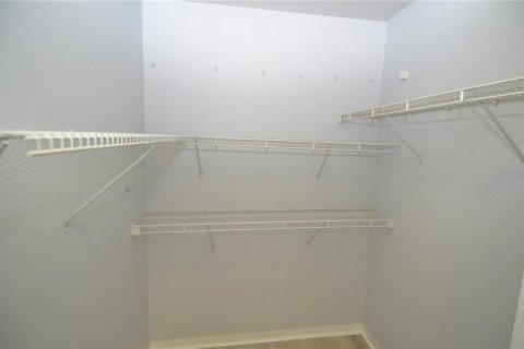 Townhouse in Sarasota, Florida 3 bedrooms, 139.26 sq.m. № 2202435 - photo 18