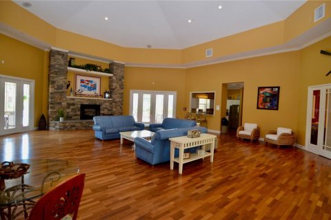 Townhouse in Sarasota, Florida 3 bedrooms, 139.26 sq.m. № 2202435 - photo 25