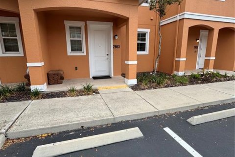 Adosado en venta en Kissimmee, Florida, 2 dormitorios, 125.42 m2 № 2233428 - foto 2