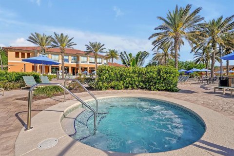 Adosado en venta en Kissimmee, Florida, 2 dormitorios, 125.42 m2 № 2233428 - foto 6