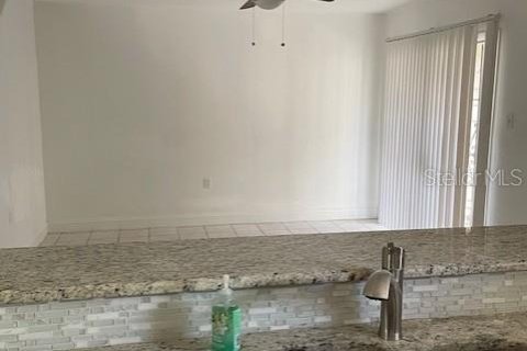 Condo in Orlando, Florida, 2 bedrooms № 2259440 - photo 6