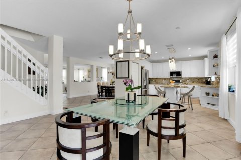 House in Weston, Florida 6 bedrooms, 380.34 sq.m. № 1762498 - photo 25