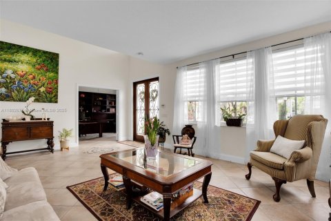 House in Weston, Florida 6 bedrooms, 380.34 sq.m. № 1762498 - photo 10