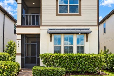 Casa en Windermere, Florida 4 dormitorios, 227.98 m2 № 2431673