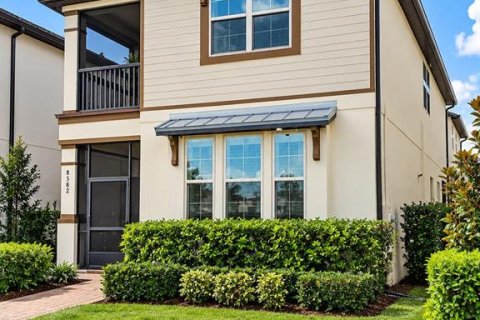 Casa en venta en Windermere, Florida, 4 dormitorios, 227.98 m2 № 2431673 - foto 2