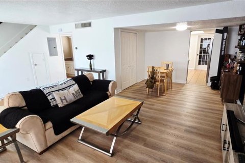 Adosado en venta en Fern Park, Florida, 2 dormitorios, 145.3 m2 № 1747236 - foto 8