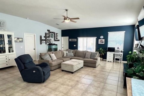 Casa en venta en New Smyrna Beach, Florida, 3 dormitorios, 181.35 m2 № 1911448 - foto 4
