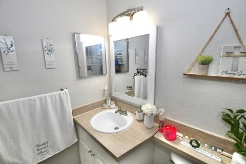 Купить кондоминиум в Зеферхиллс-Норт, Флорида 4 комнаты, 106.74м2, № 2204539 - фото 17