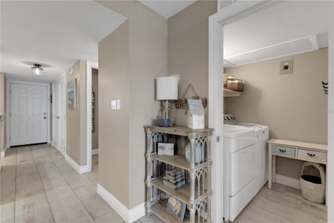 Copropriété à vendre à Sarasota, Floride: 2 chambres, 122.26 m2 № 2412672 - photo 28
