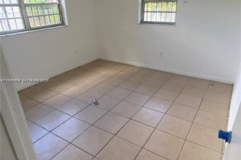 Villa ou maison à louer à Miami, Floride: 3 chambres, 137.03 m2 № 1989247 - photo 7