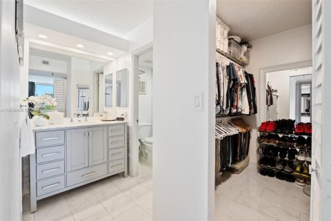 Condominio en venta en Miami, Florida, 2 dormitorios, 112.69 m2 № 1887429 - foto 18