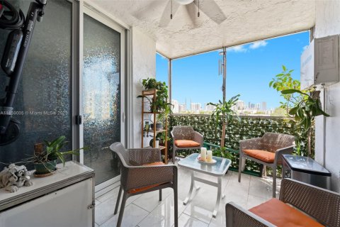 Condominio en venta en Miami, Florida, 2 dormitorios, 112.69 m2 № 1887429 - foto 14