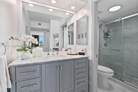 Condominio en venta en Miami, Florida, 2 dormitorios, 112.69 m2 № 1887429 - foto 19