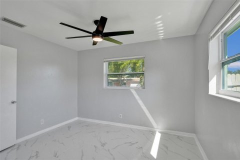 Immobilier commercial à vendre à Oakland Park, Floride: 160.35 m2 № 2260361 - photo 23