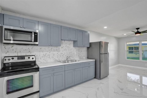 Immobilier commercial à vendre à Oakland Park, Floride: 160.35 m2 № 2260361 - photo 11