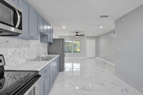 Immobilier commercial à Oakland Park, Floride 160.35 m2 № 2260361