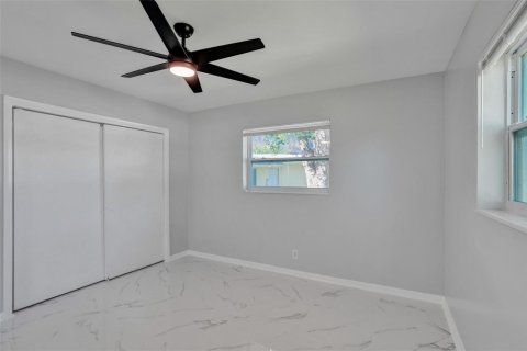 Immobilier commercial à vendre à Oakland Park, Floride: 160.35 m2 № 2260361 - photo 25
