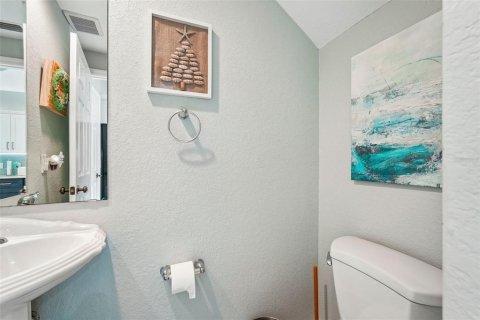 Townhouse in Fort Myers, Florida 3 bedrooms, 168.99 sq.m. № 2394047 - photo 17