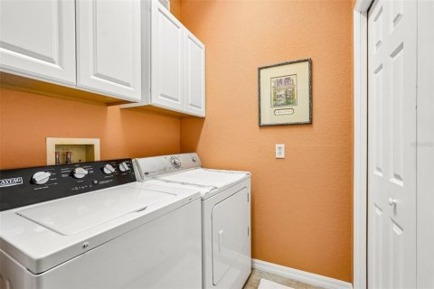 Townhouse in Fort Myers, Florida 3 bedrooms, 168.99 sq.m. № 2394047 - photo 18