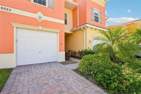 Townhouse in Fort Myers, Florida 3 bedrooms, 168.99 sq.m. № 2394047