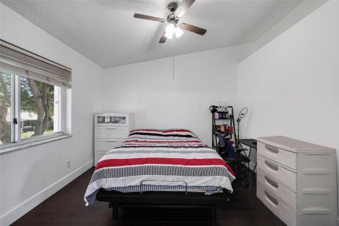Townhouse in Pembroke Pines, Florida 3 bedrooms, 126.44 sq.m. № 2086869 - photo 18