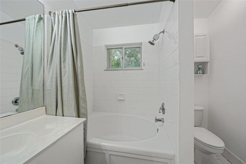Townhouse in Pembroke Pines, Florida 3 bedrooms, 126.44 sq.m. № 2086869 - photo 24