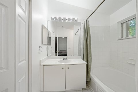 Townhouse in Pembroke Pines, Florida 3 bedrooms, 126.44 sq.m. № 2086869 - photo 20