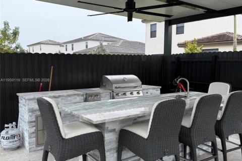 House in Homestead, Florida 4 bedrooms, 176.89 sq.m. № 2030948 - photo 18