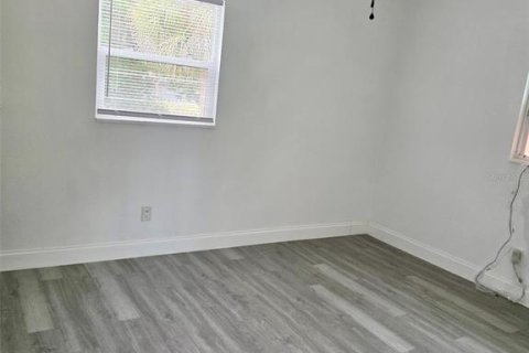 Propiedad comercial en venta en Titusville, Florida, 151.62 m2 № 1675803 - foto 12