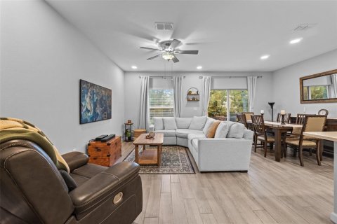 Townhouse in Oviedo, Florida 3 bedrooms, 145.76 sq.m. № 1872994 - photo 10