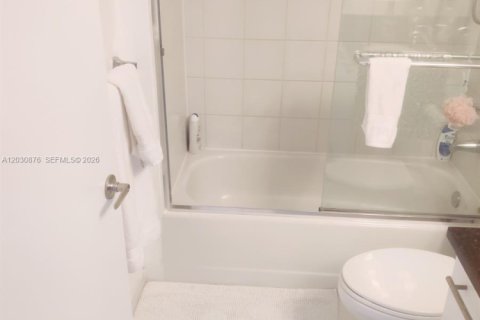 Copropriété à louer à Aventura, Floride: 2 chambres, 98.66 m2 № 2258016 - photo 9